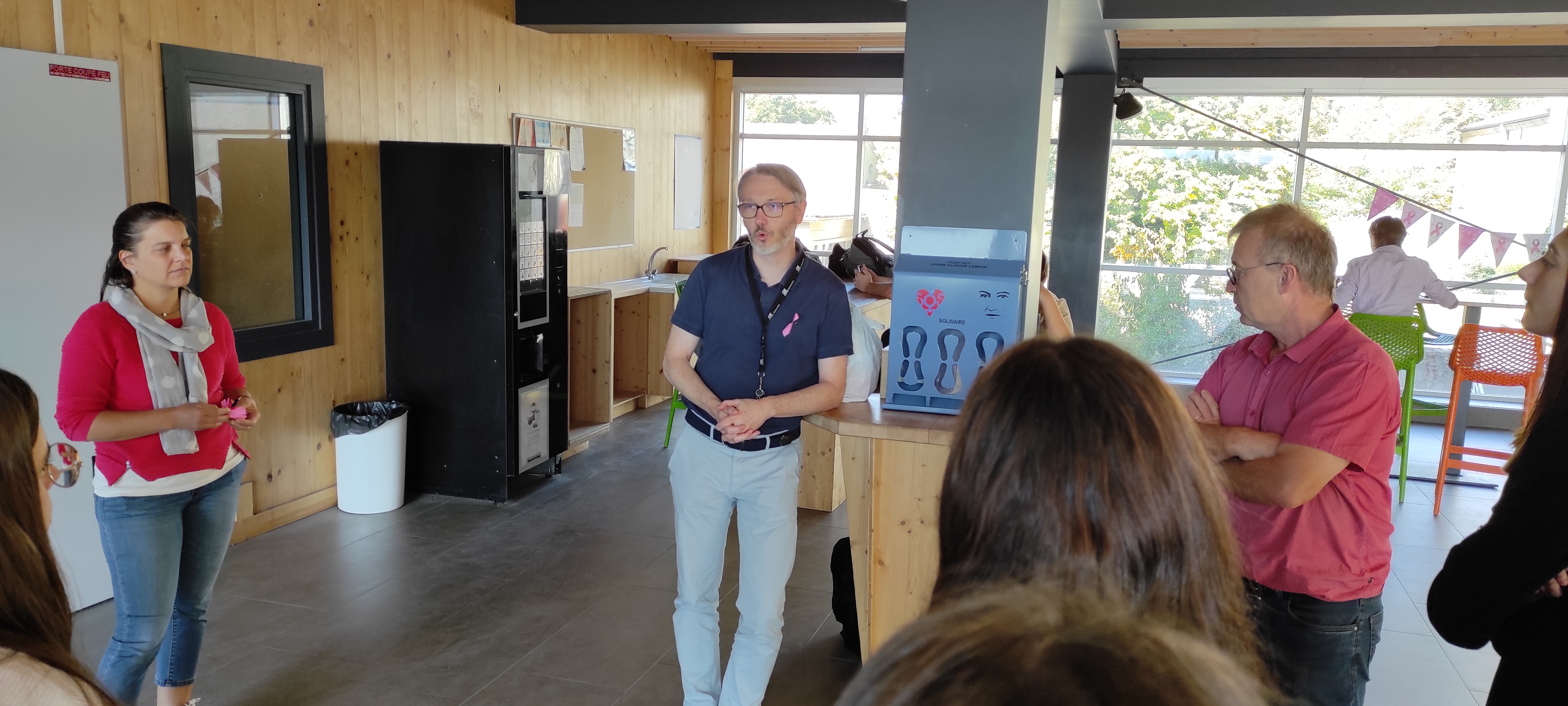 distributeur serviettes