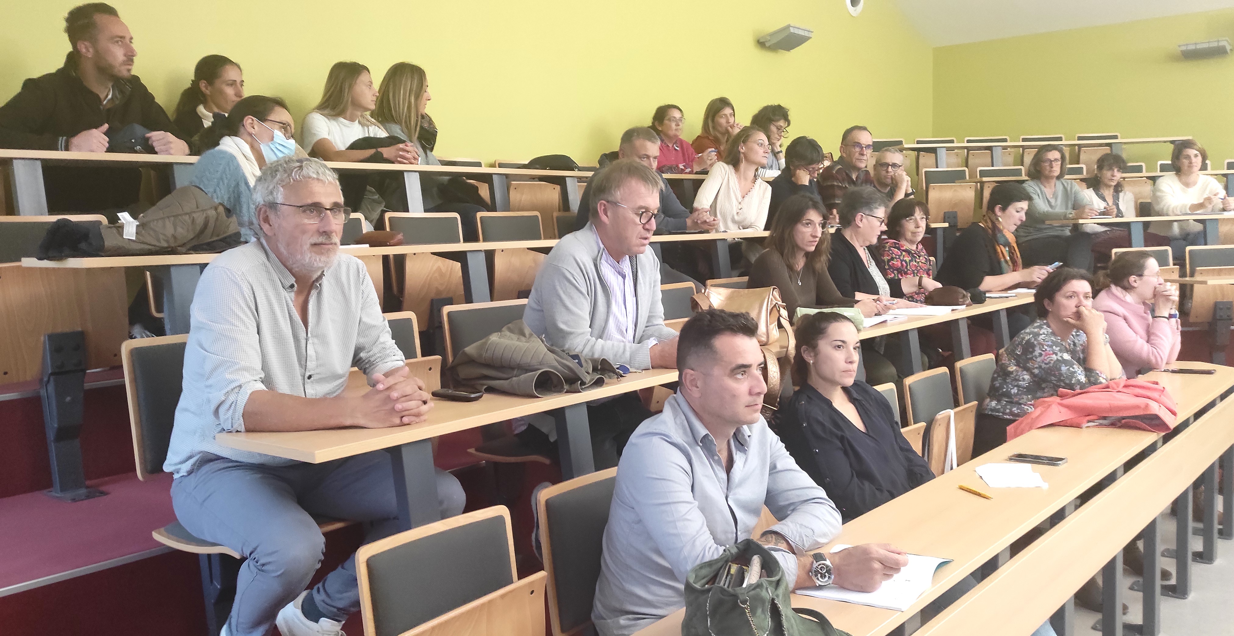 conf harcelement enseignants 2023