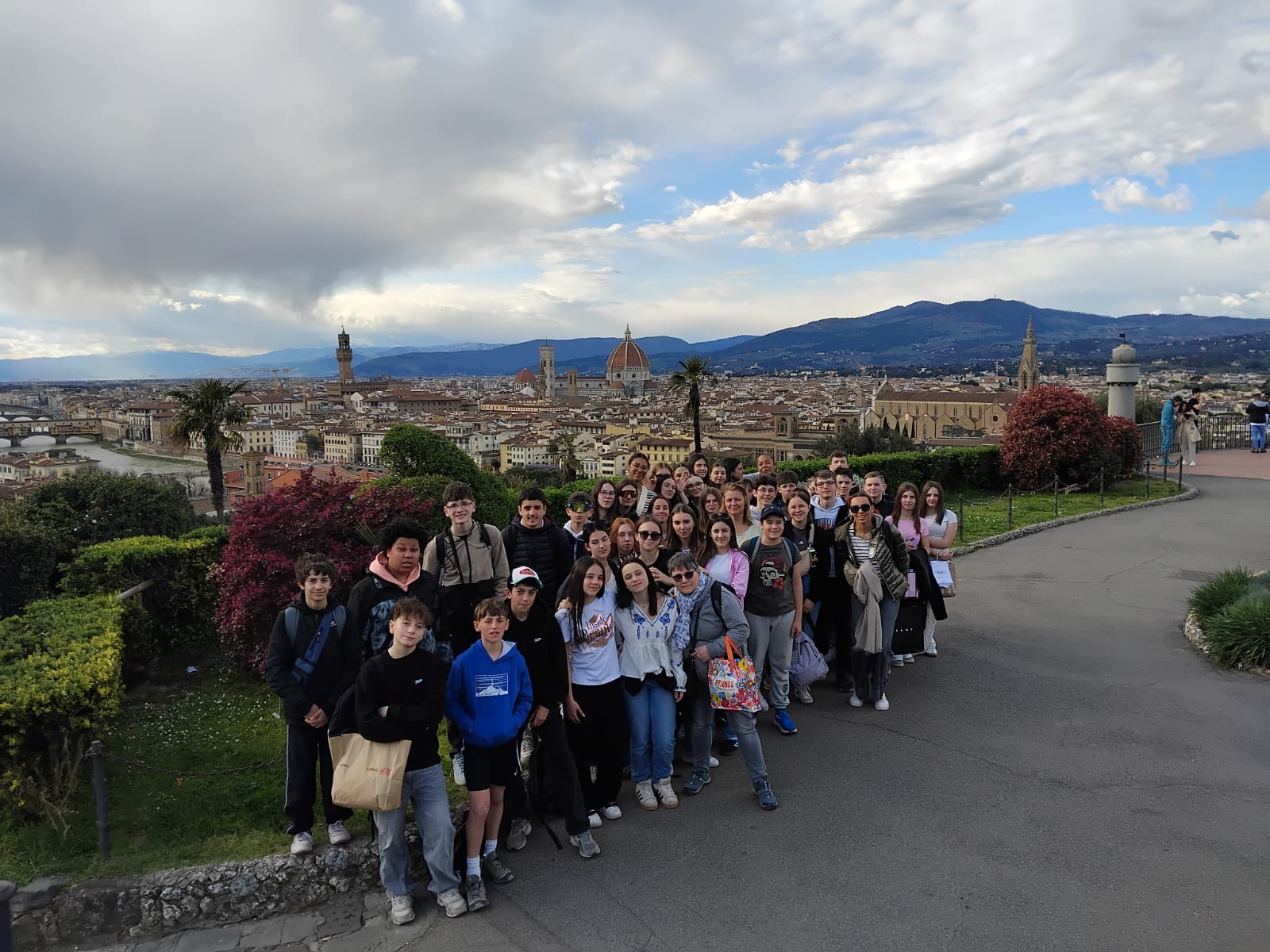 WhatsApp Image 2025-03-31 à 22.20.54_def5b339