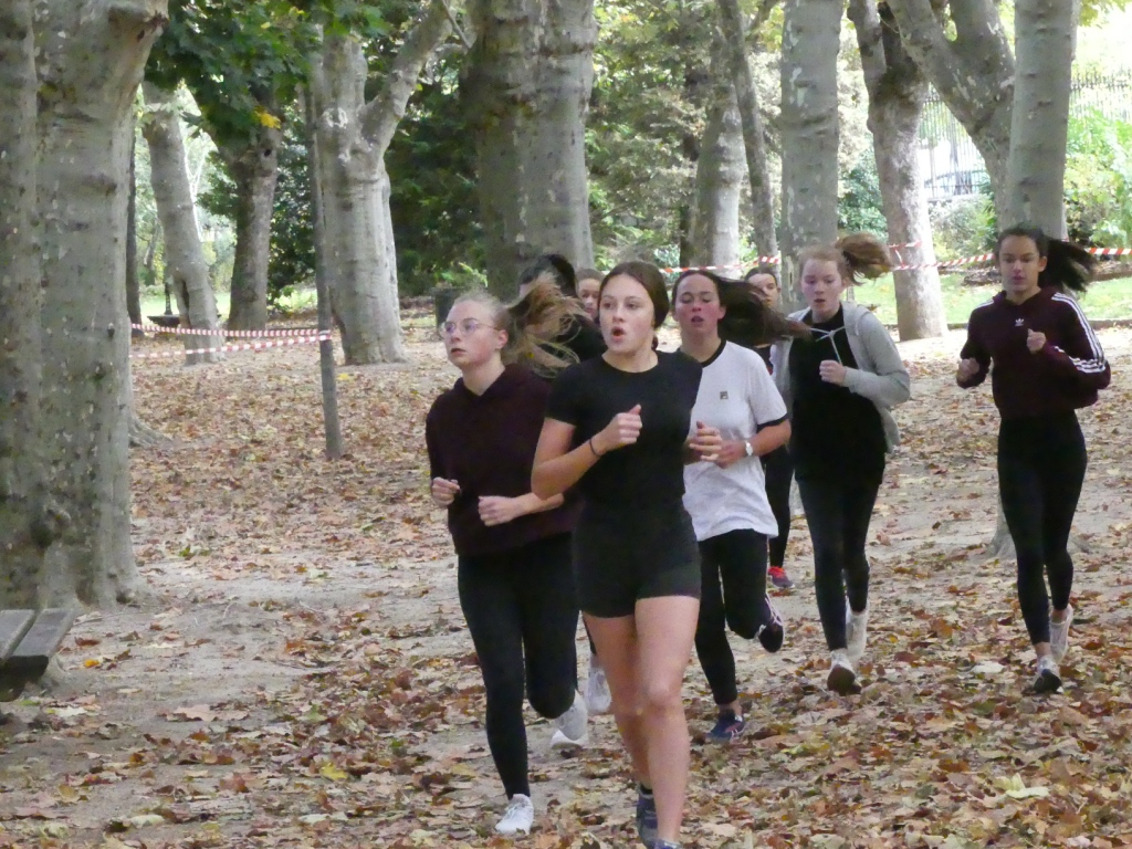 5 cross filles 3è-4è 9