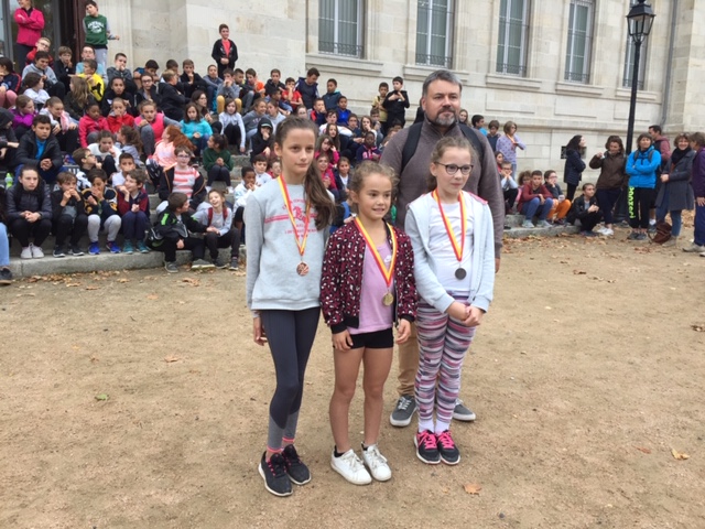 8 vainqueurs filles CM2