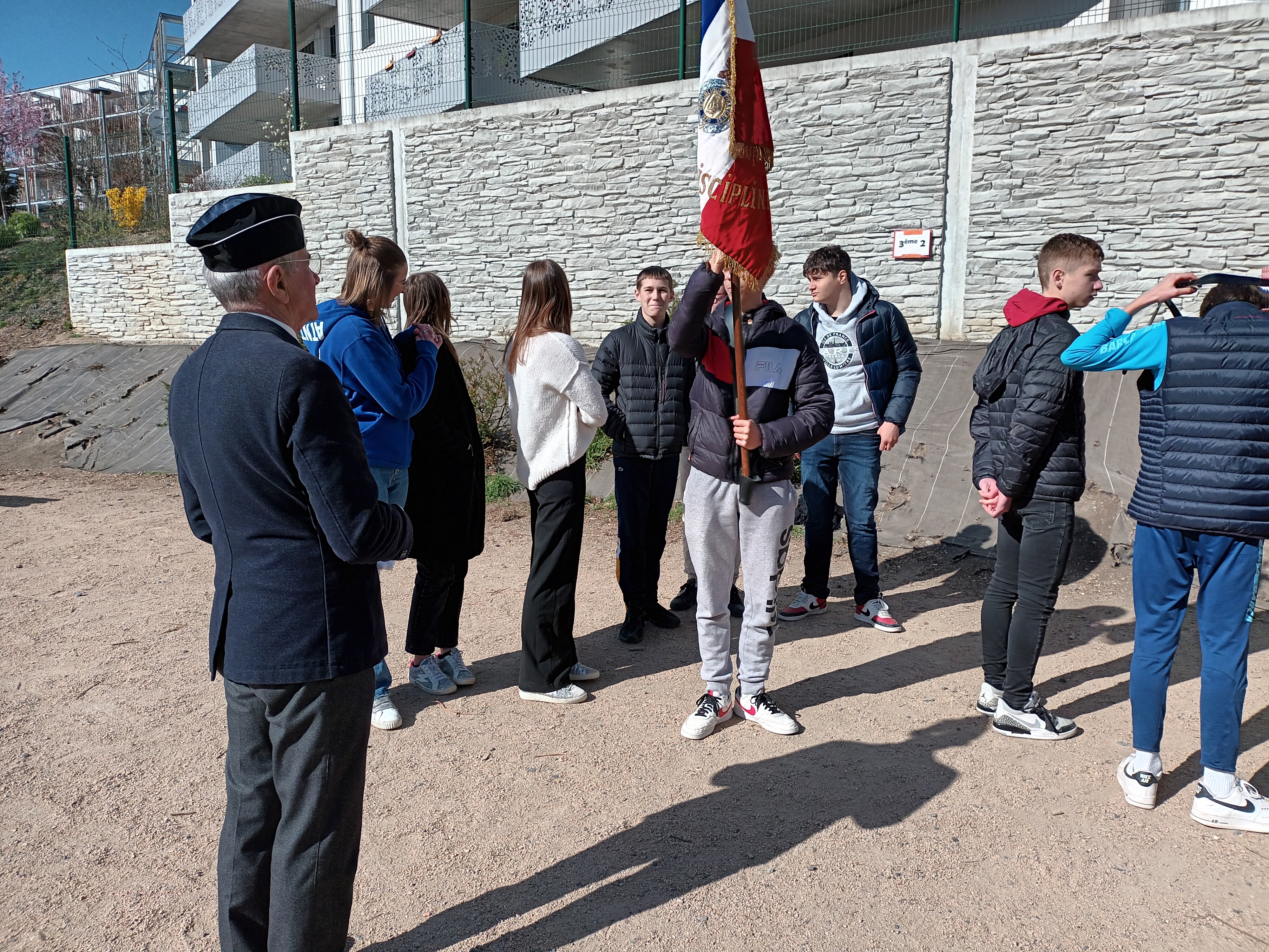 Formation Porte-drapeaux pour la classe défense