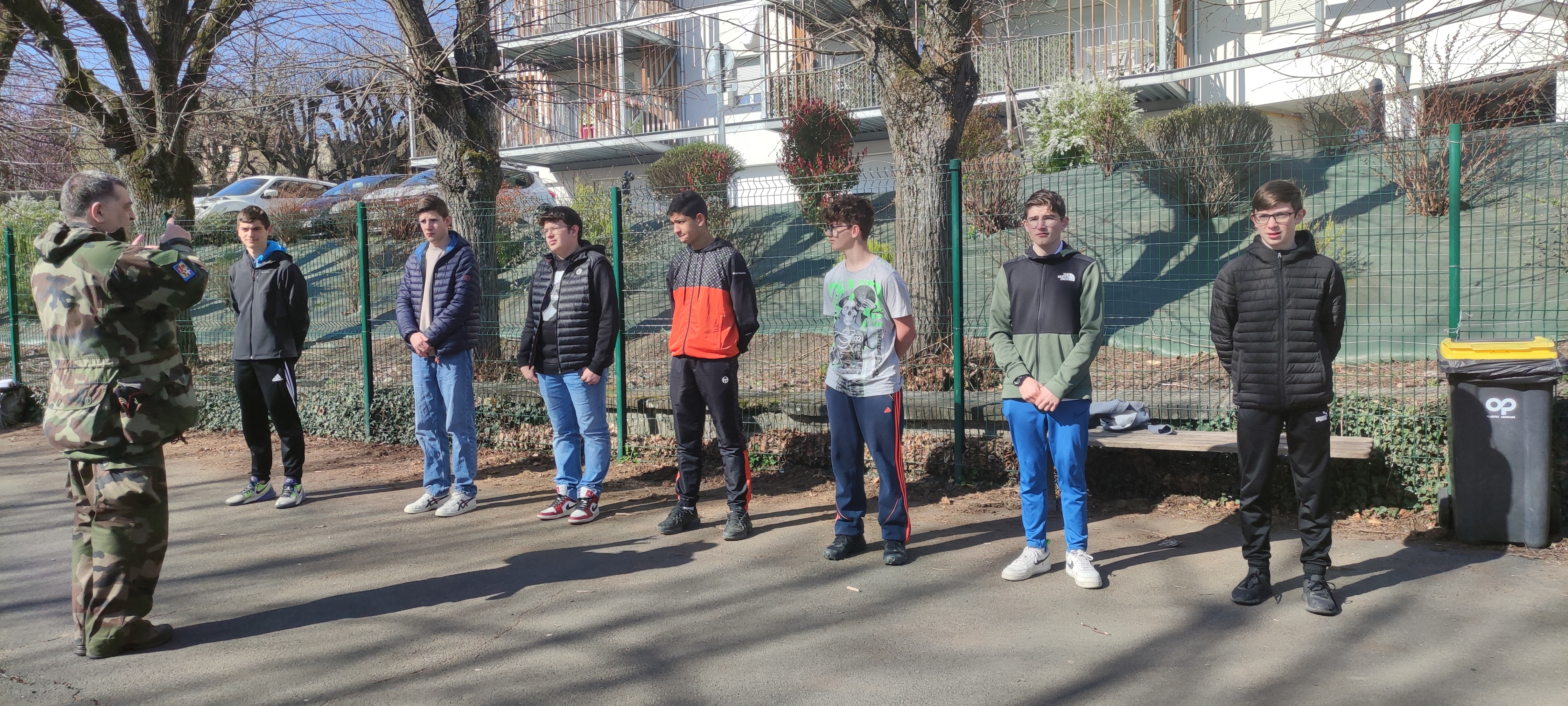 Formation Porte-drapeaux pour la classe défense