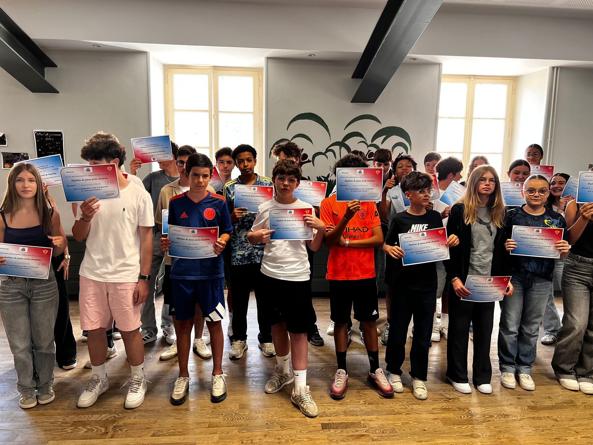 remise diplome porte drapeaux 2025